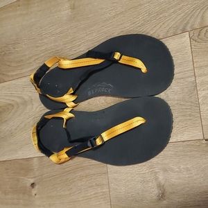 Minimalist Bedrock Sandle